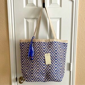 Ashiana London Mykonos Tote in Navy & Natural Chevron
NWT